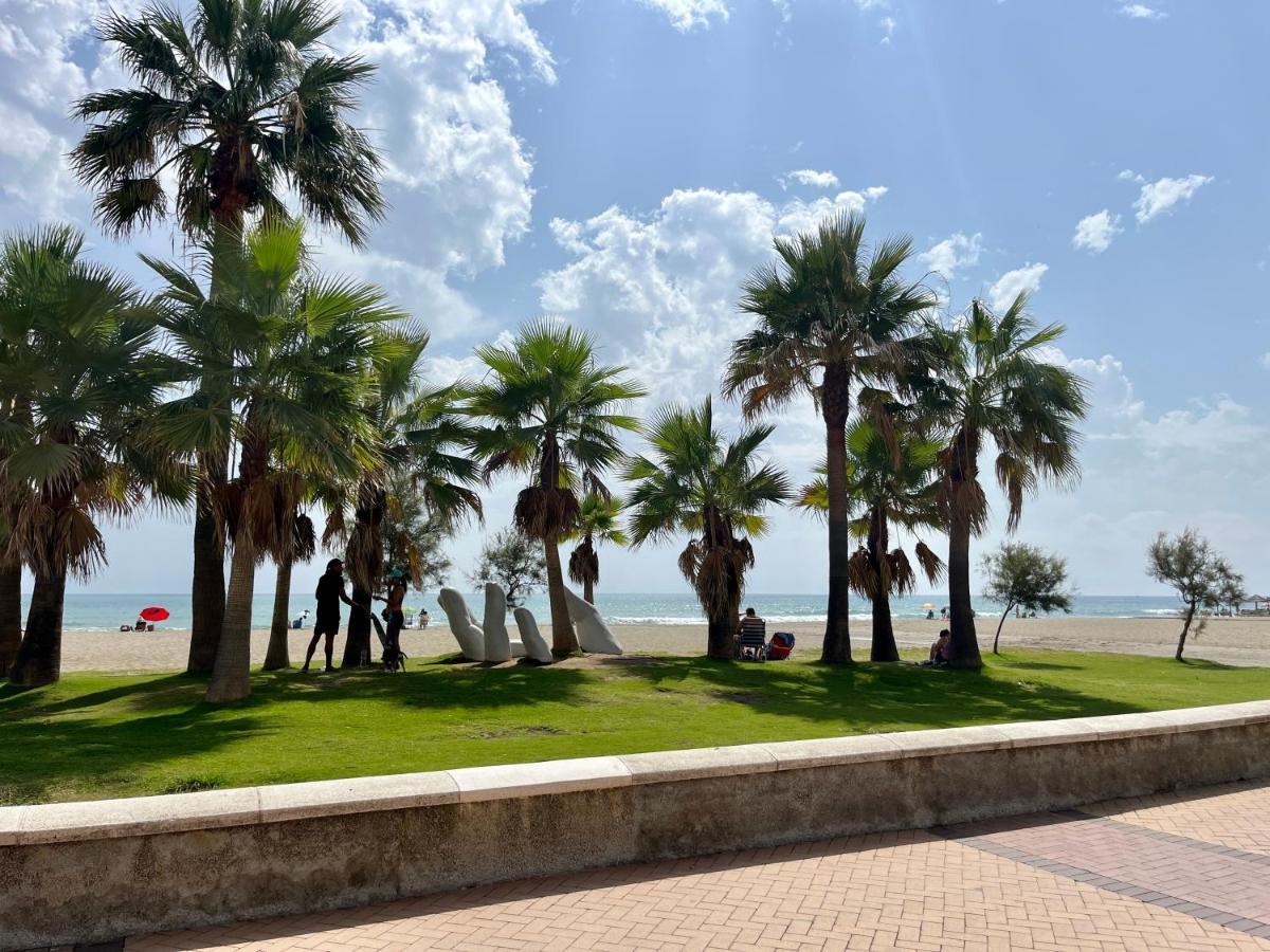 פואנגירולה Terrace By The Sea By Gms Apartamentos מראה חיצוני תמונה